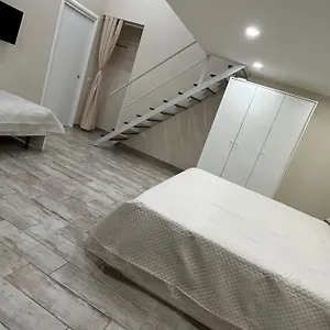 La Casa Di Benedetta , Napoli Italia